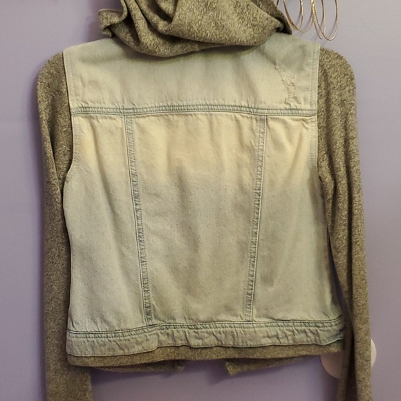 Jean Jacket ! - Picture 3 of 3